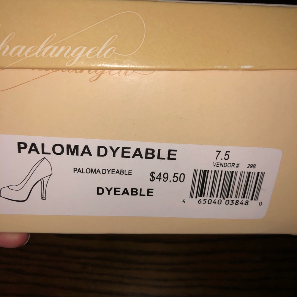 Heels - Picture 4 of 4